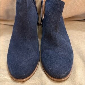 NEVER WORN VIONIC Navy Suede Ankle Boots